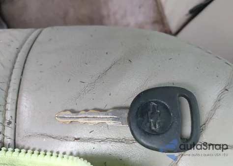 2002 Chevrolet Suburban 1500 Ls from USA, damaged, VIN 1GNEC16Z12J286762